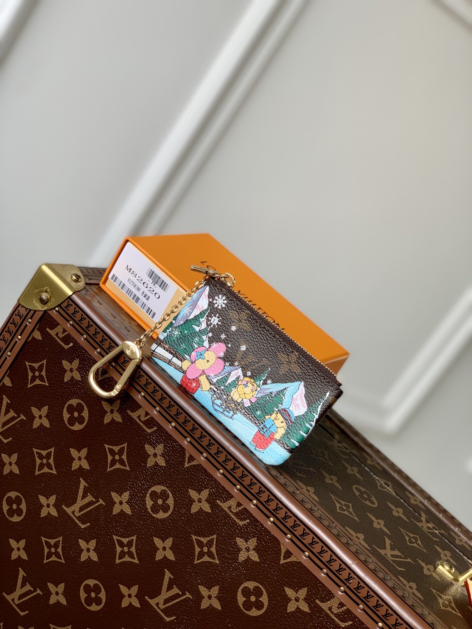 Louis Vuitton Wallet M82